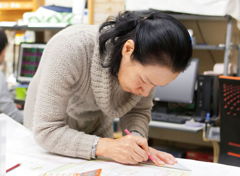 建築設計デザイナーが設計図（平面）にこめた思いを、建築模型（立体）で魅力的に表現する