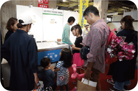 『もの つくる ひと』掲載の事業者も出展、身近なものづくりに実際に触れて来場者も興味津々